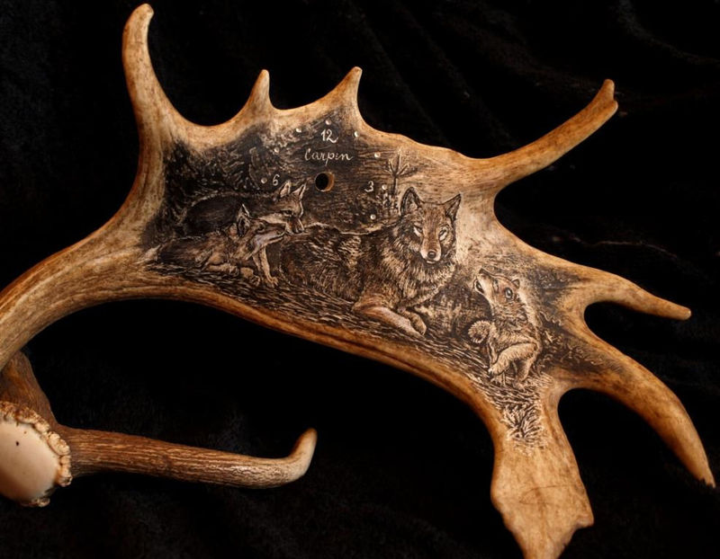 rytiny-542 Hodiny vlčí rodinka